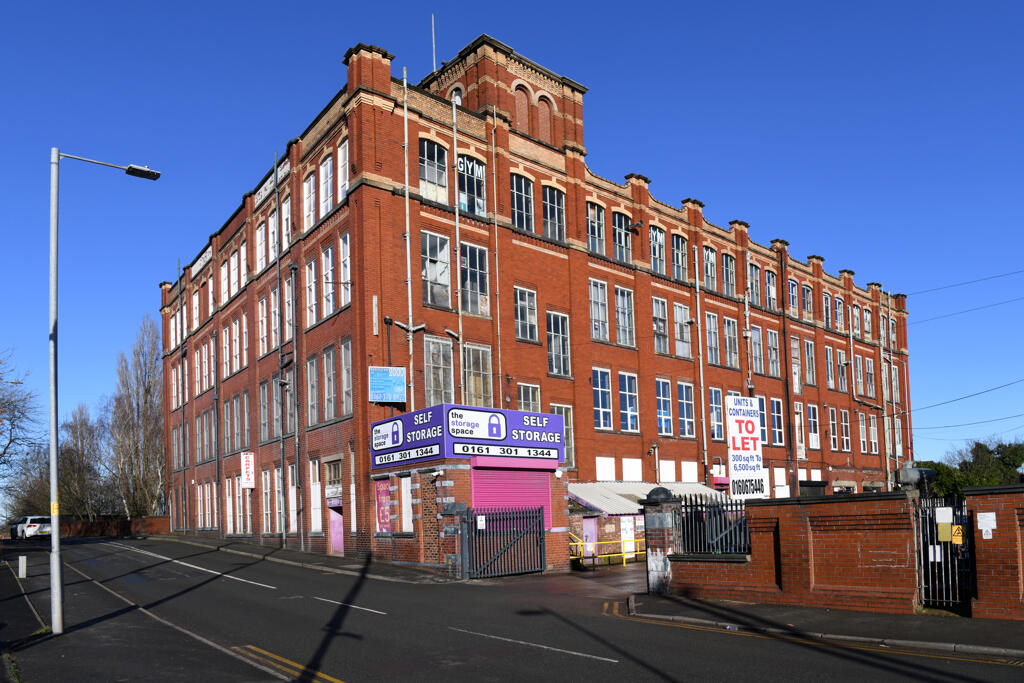 Commercial property for sale in Greenside Trading Centre, Green Lane