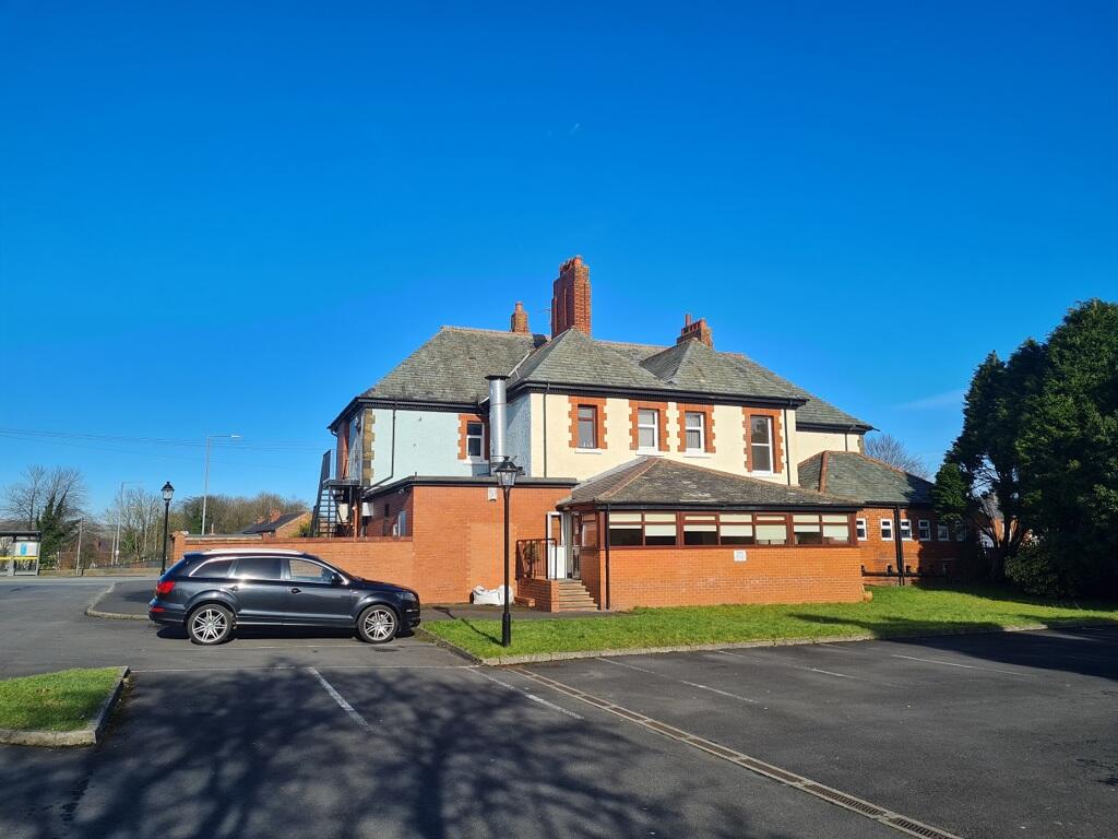 Additional property image - "LA SCALA" RESTAURANT, 49 CHORLEY ROAD, WESTHOUGHTON, BOLTON, BL5