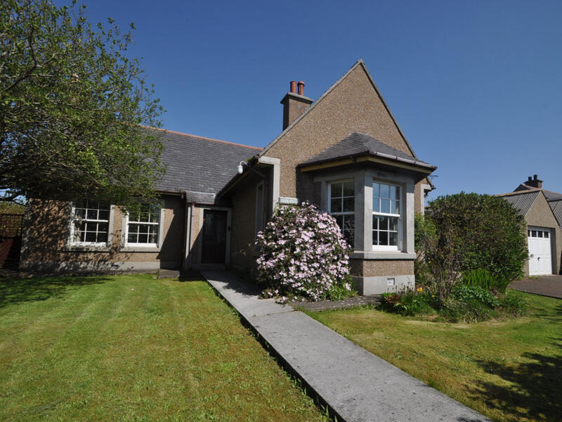 4 bedroom detached house for sale in The Borders, Bignold Park Road