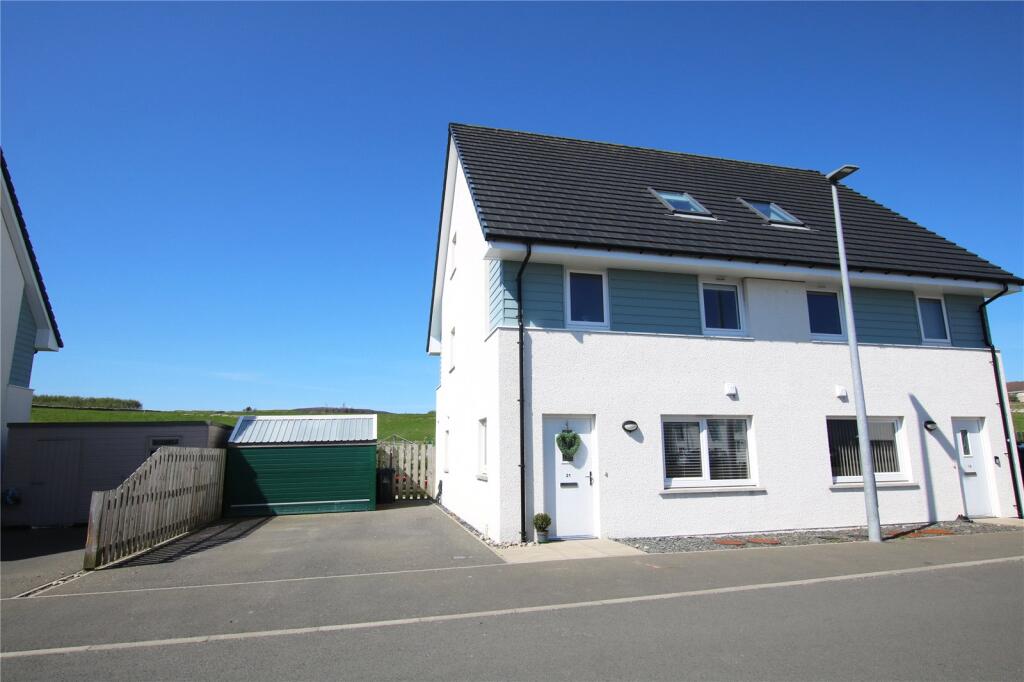 5 bedroom semi-detached house