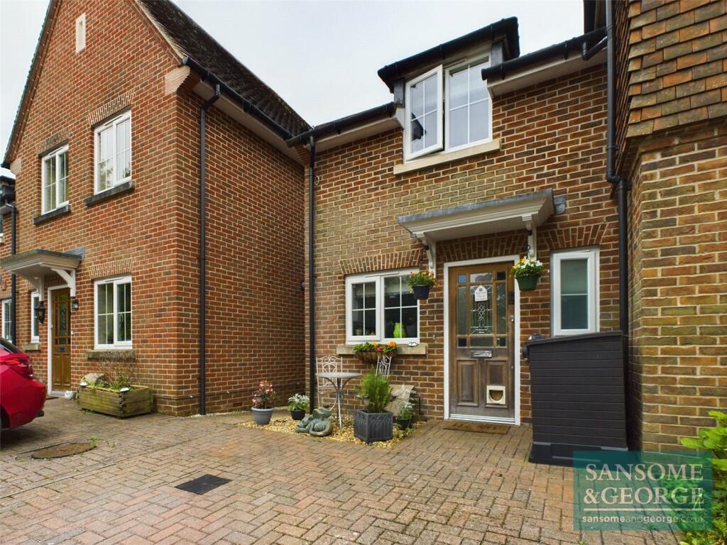 2 bedroom semidetached house for sale in The Pellows, Kingsclere