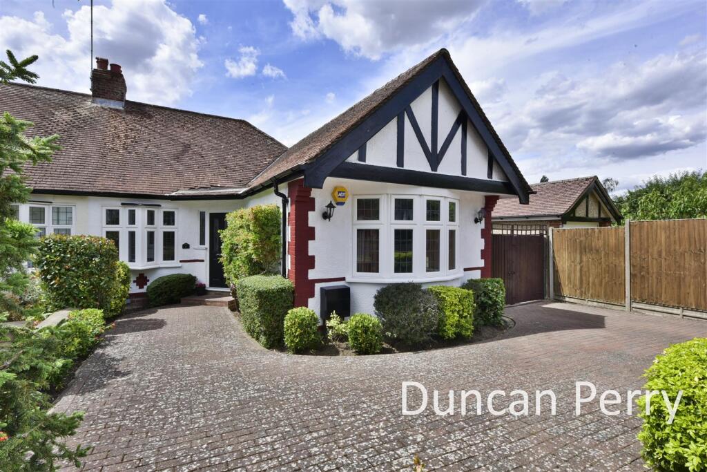 Main image of property: Oakroyd Close, Potters Bar