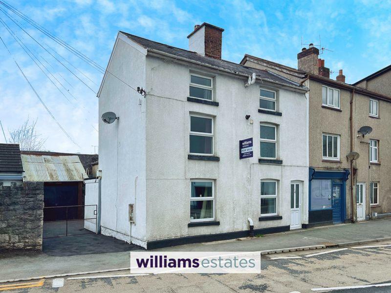 3 bedroom terraced house for sale in Llanfair Road, Ruthin, LL15