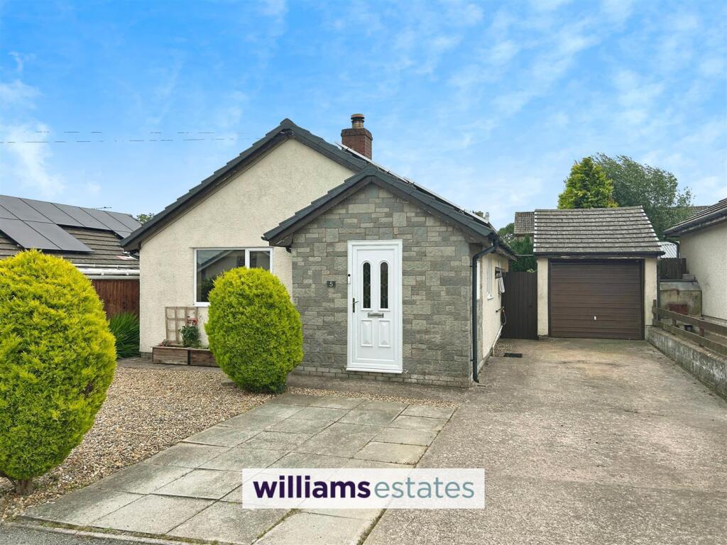 Main image of property: Trem Y Coed, Clawddnewydd