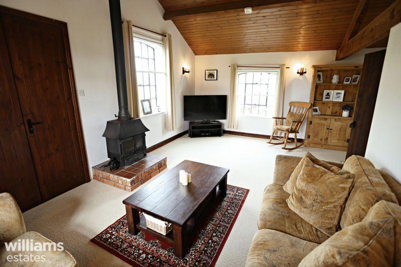 4 bedroom barn conversion for sale in Hengoed, Oswestry, SY10