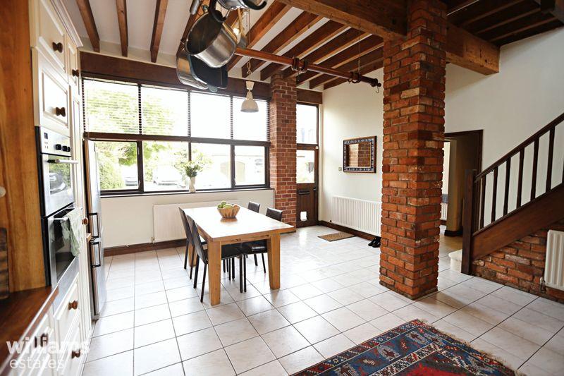 4 bedroom barn conversion for sale in Hengoed, Oswestry, SY10