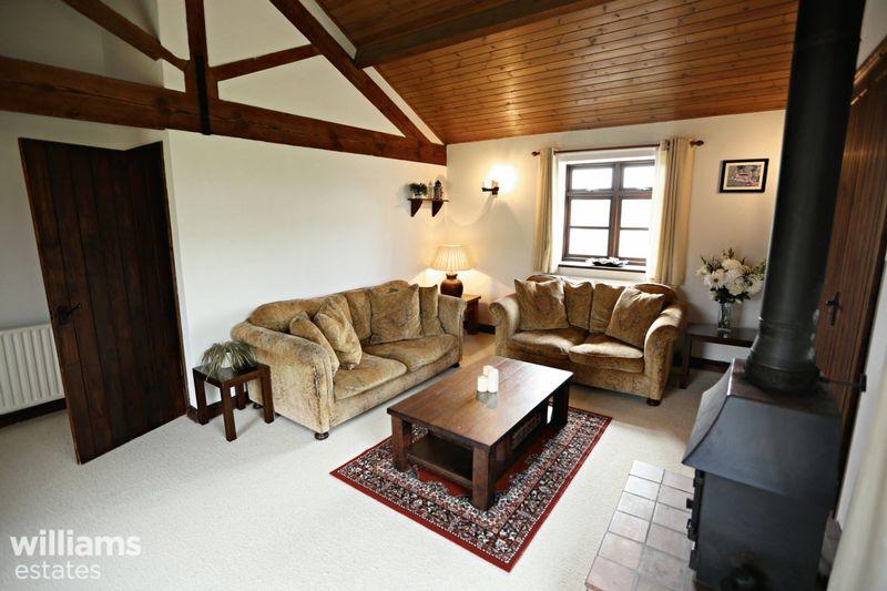 4 bedroom barn conversion for sale in Hengoed, Oswestry, SY10