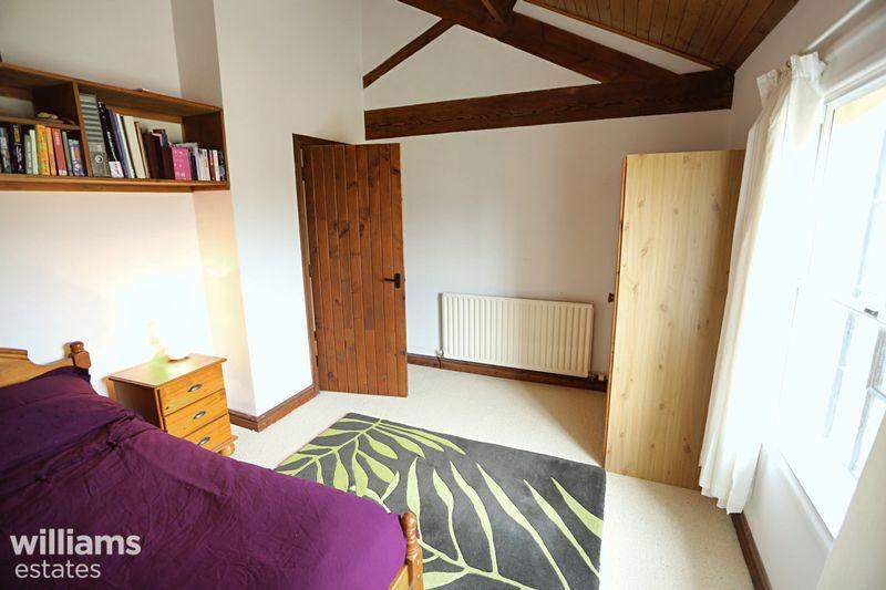 4 bedroom barn conversion for sale in Hengoed, Oswestry, SY10