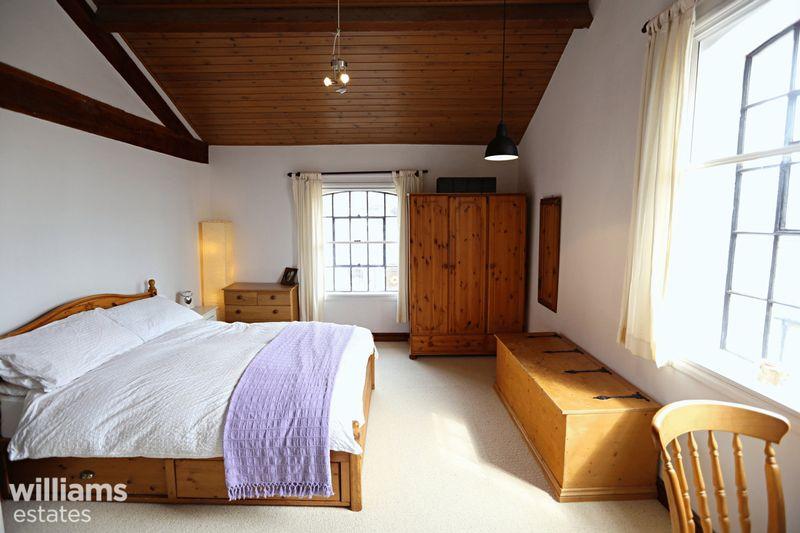 4 bedroom barn conversion for sale in Hengoed, Oswestry, SY10