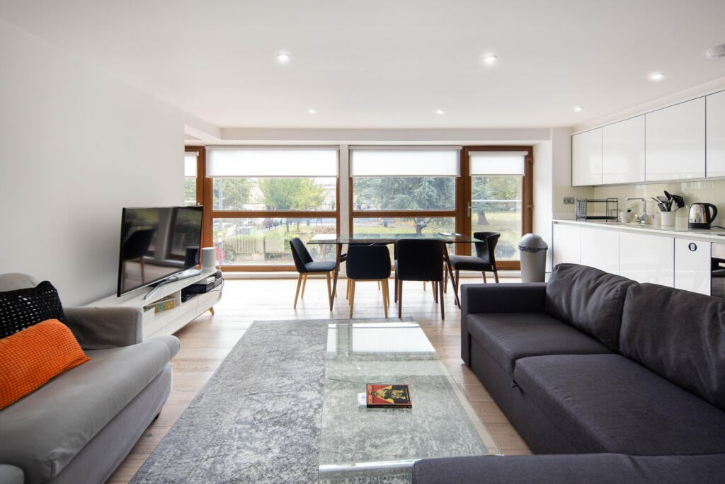 Main image of property: Vallance Road, London, E1