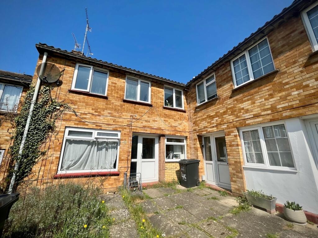 Main image of property: Bradshaws, HATFIELD