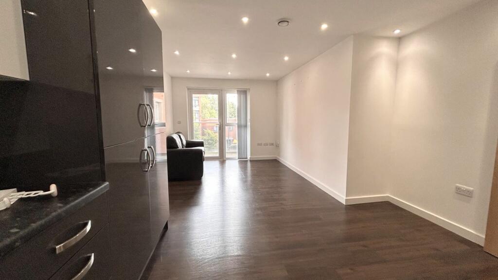 Main image of property: 72 High Street, Wealdstone, Harrow