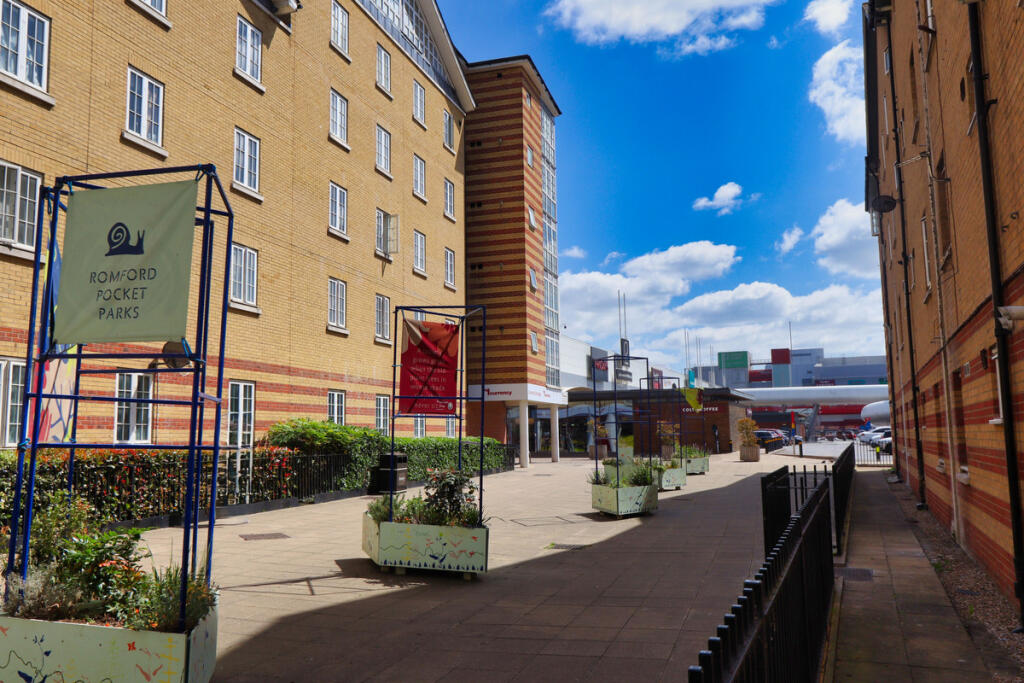 Main image of property: Malt House Place, Romford, RM1