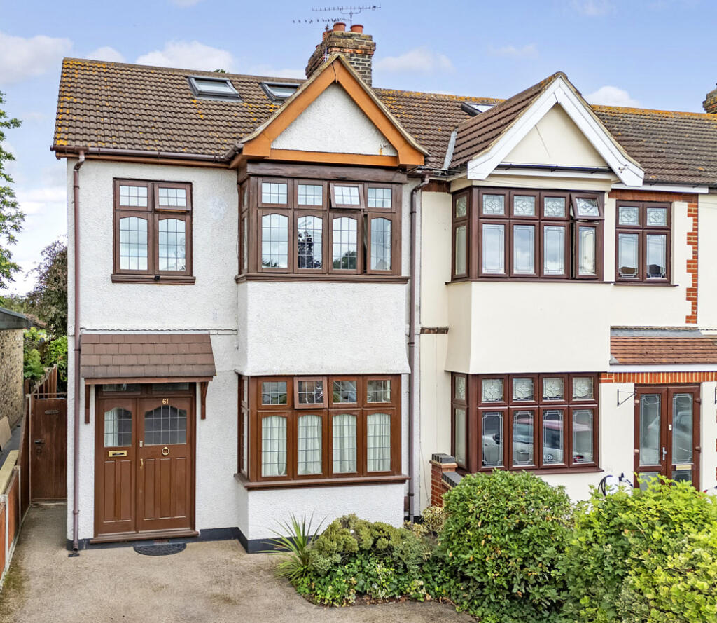 Main image of property: Cross Road, Mawneys, RM7