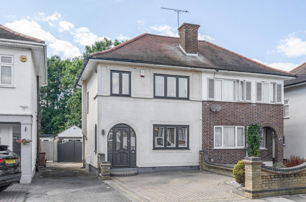 Main image of property: Carter Drive, Collier Row, RM5