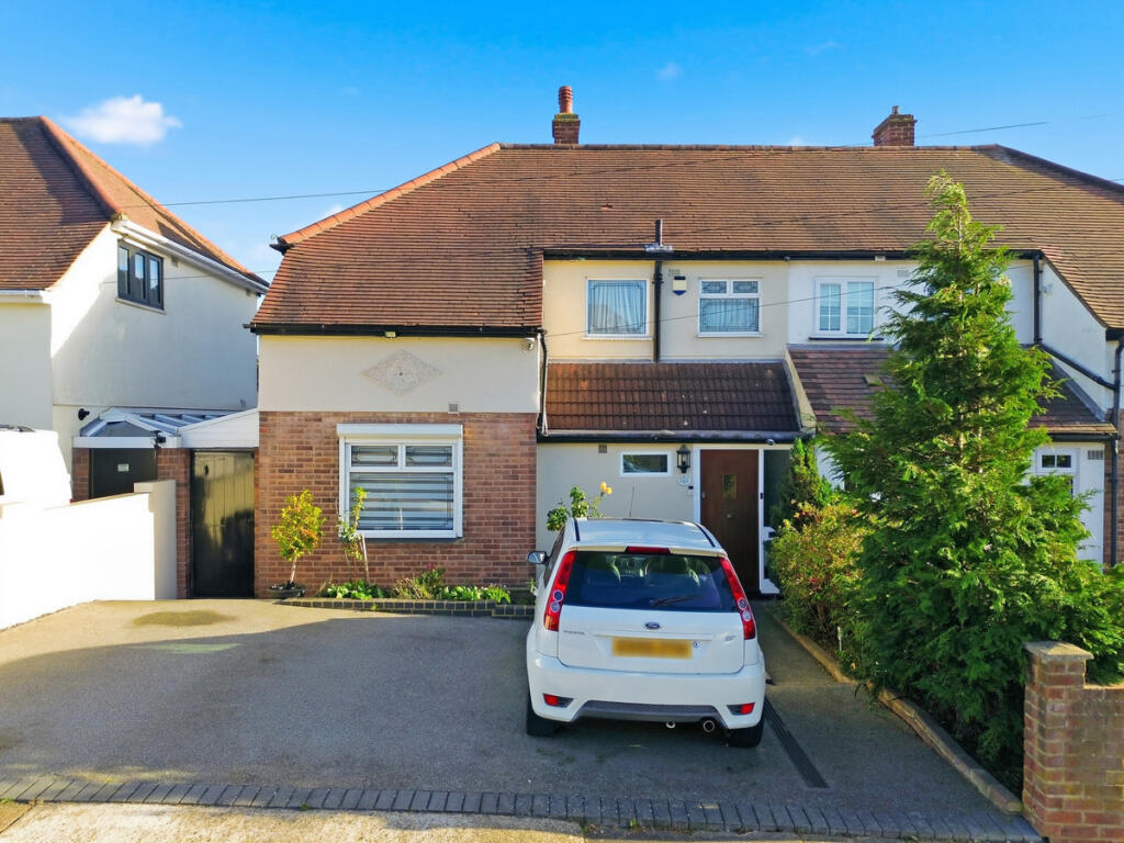 Main image of property: Fontayne Avenue, Romford, RM1