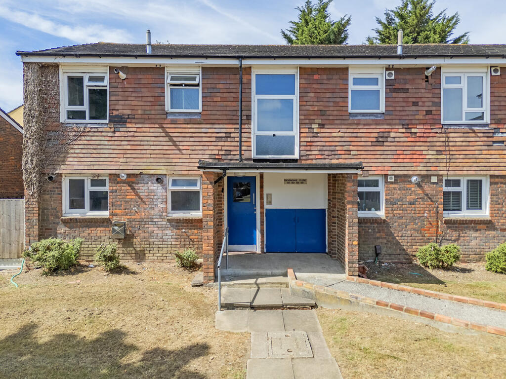 Main image of property: Sevenoaks Close, Romford, RM3