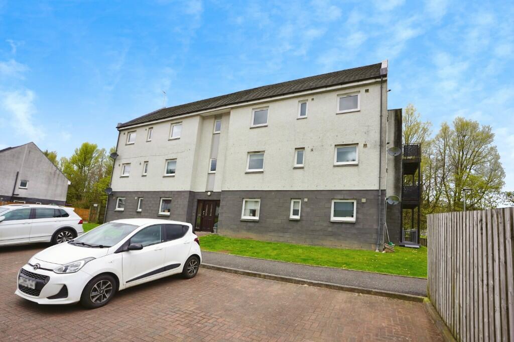 2 bedroom flat for sale in Bluebell Walk, Cumbernauld Village G67