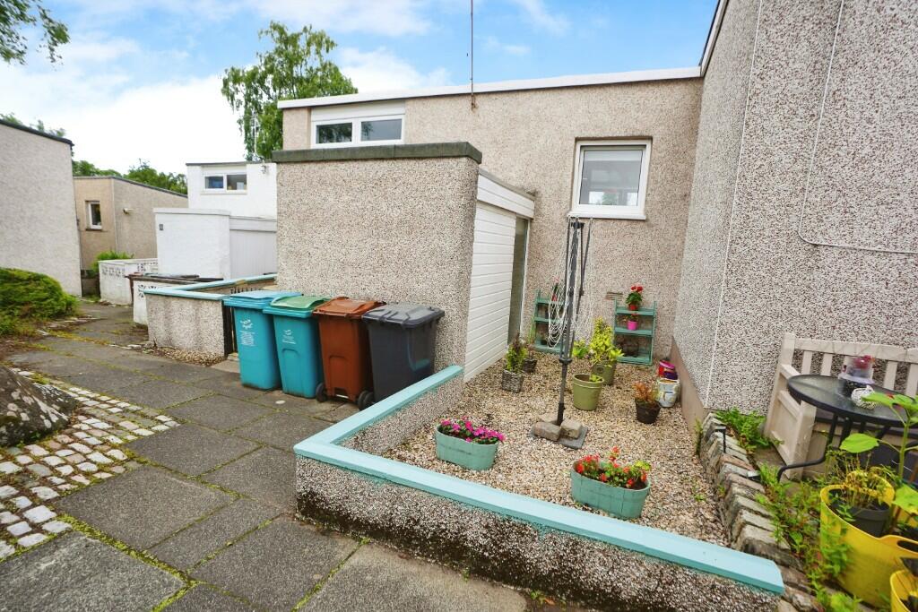 2 bedroom terraced house for sale in Balloch View, Seafar G67
