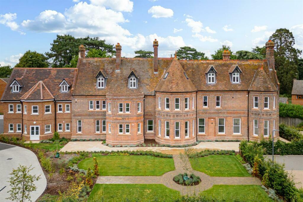 3 bedroom apartment for rent in Redwood Place, Writtle, CHELMSFORD, CM1