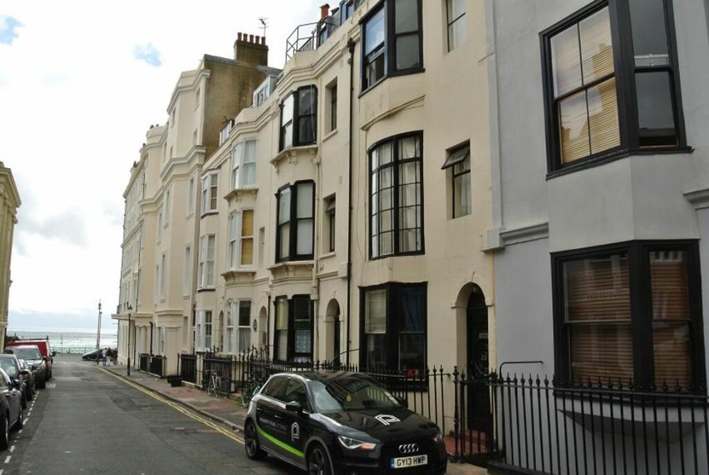 Studio apartment for rent in Burlington Street, Brighton BN2 1AU, BN2