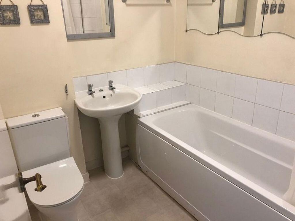 Additional property image - West Buildings, Worthing, BN11 3BS