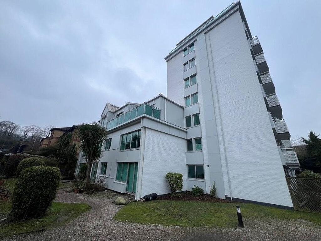 Main image of property: Park Apartments, London Road, BN1 6YL