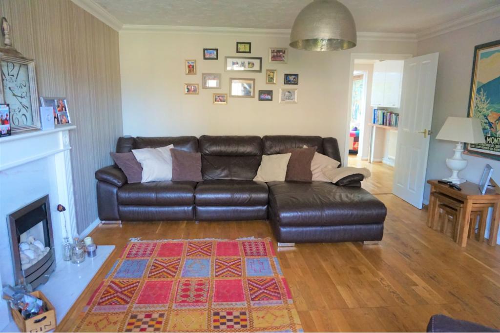 3 bedroom detached house for sale in St. Christophers Close, Aldershot
