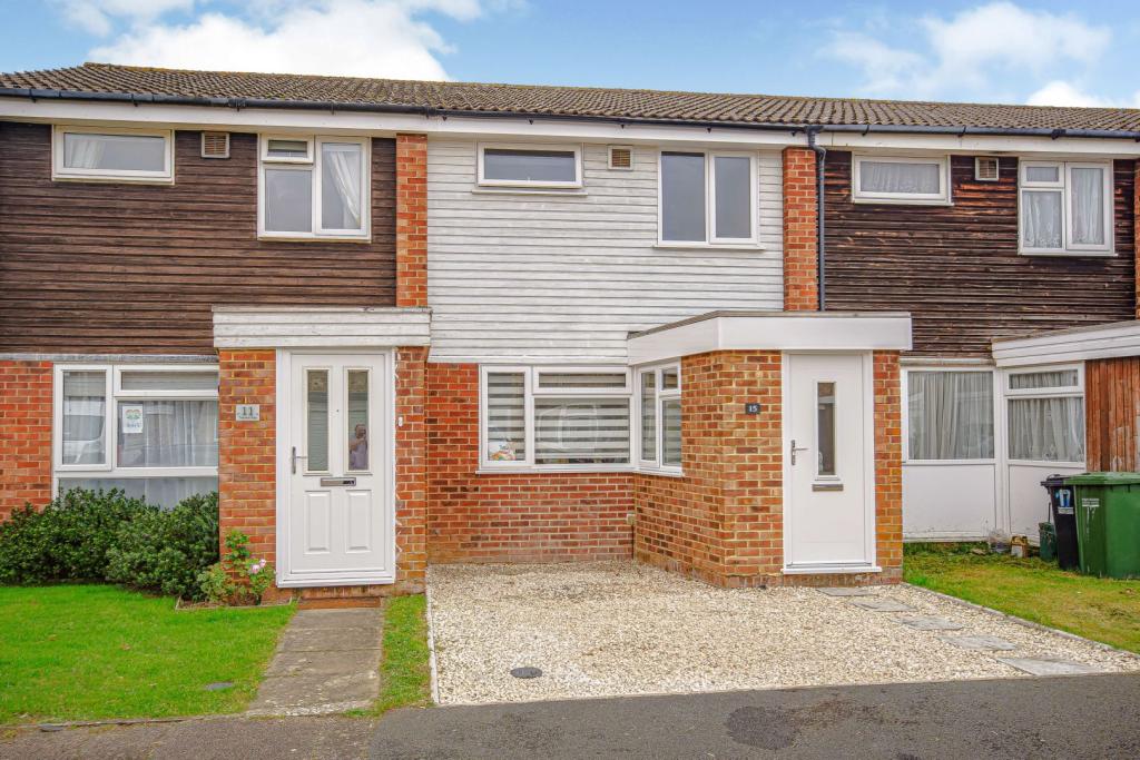 3 bedroom terraced house for sale in Tanyard Way, Horley, RH6