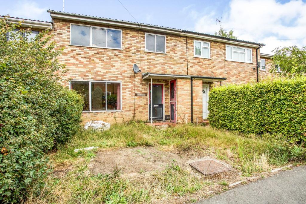 3 bedroom terraced house for sale in High Street, Sandhurst, GU47