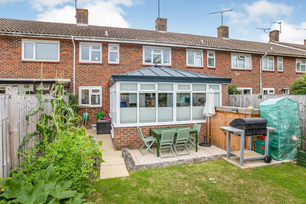 3 bedroom terraced house for sale in Constable Road, Crawley, RH10