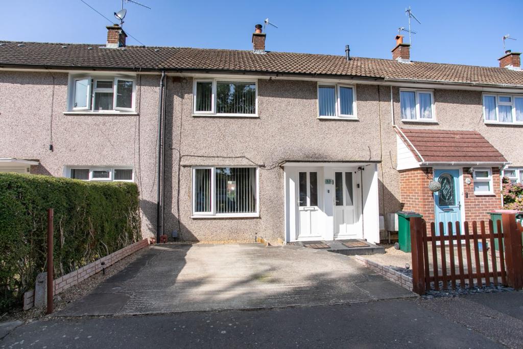 3 bedroom terraced house for sale in Cloverlands, Crawley, RH10