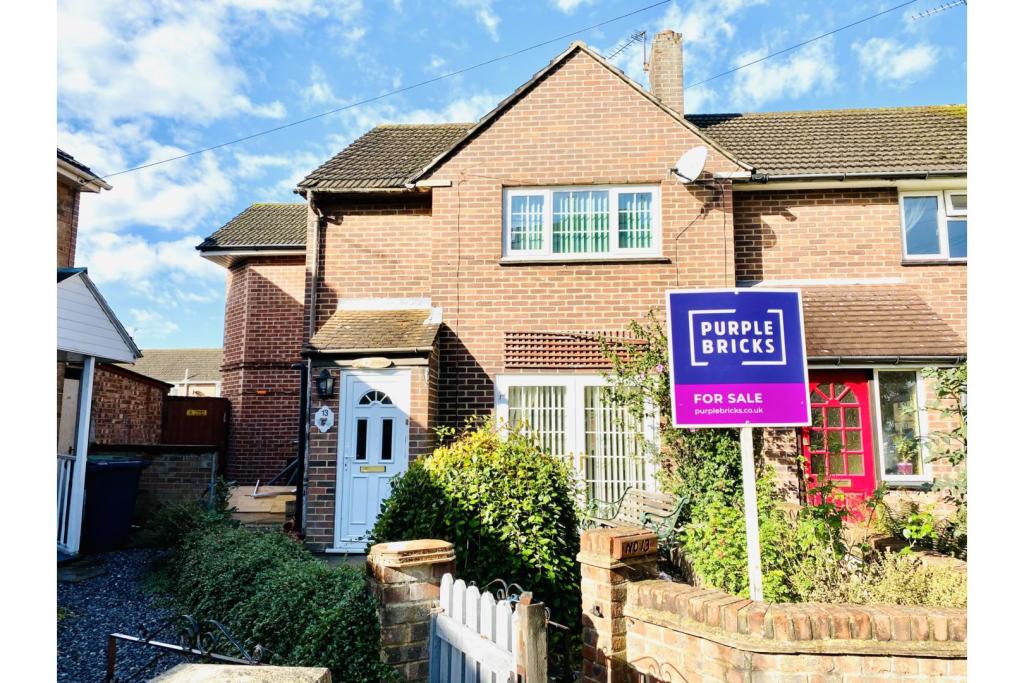 3 bedroom end of terrace house for sale in Swarraton Road, Havant, PO9