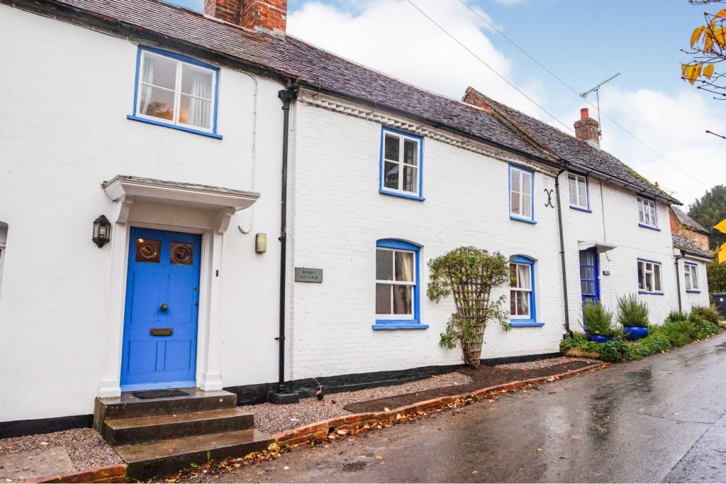 4 bedroom cottage for sale in Dean Lane, Whiteparish, SP5