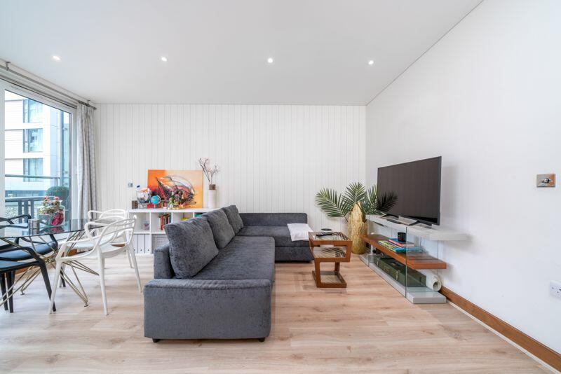 1 bedroom flat for sale in Hawker Building, Queenstown Road, London SW11