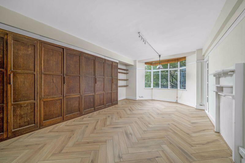 Main image of property: Trinity Court, Gray's Inn Road, London WC1X