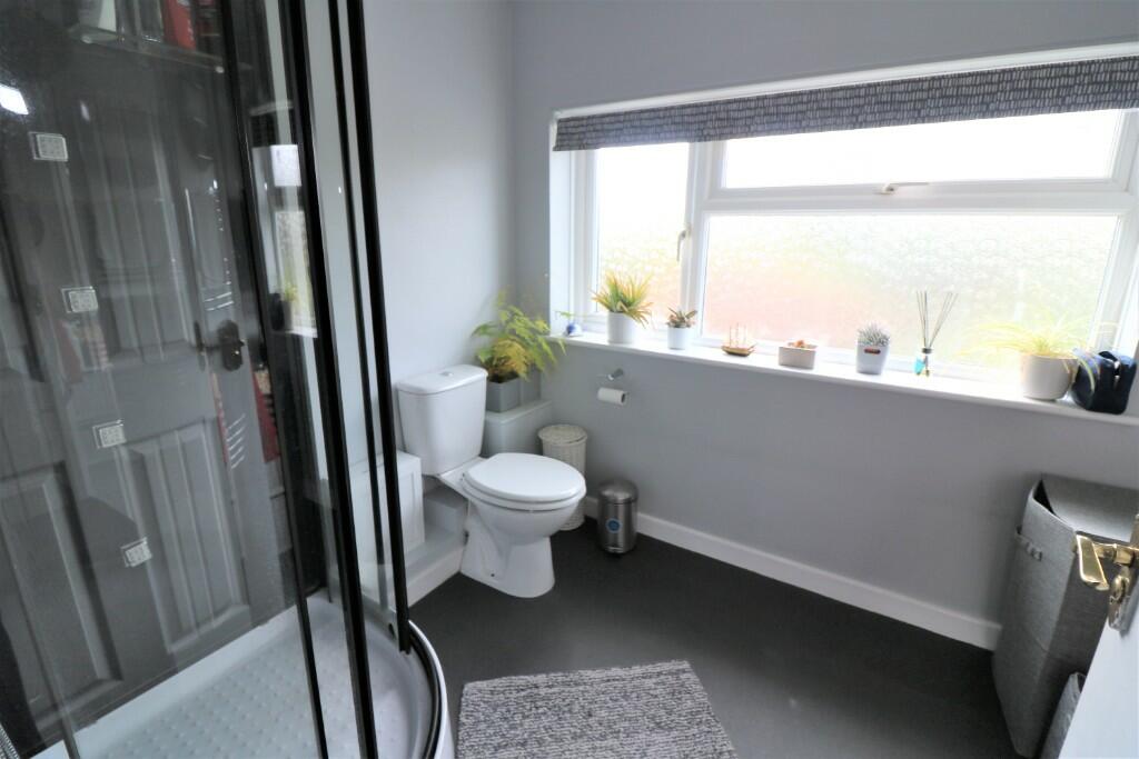 5 bedroom detached house for sale in Holloway, Pershore, Worcestershire