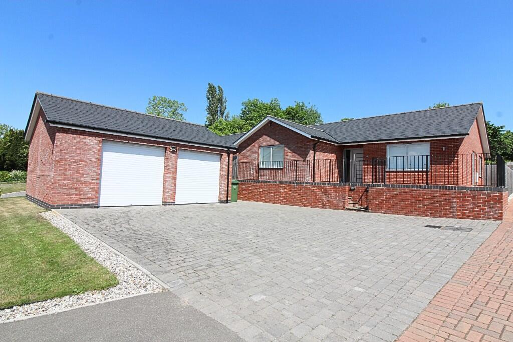 Main image of property: Glebeland, WR8 9et