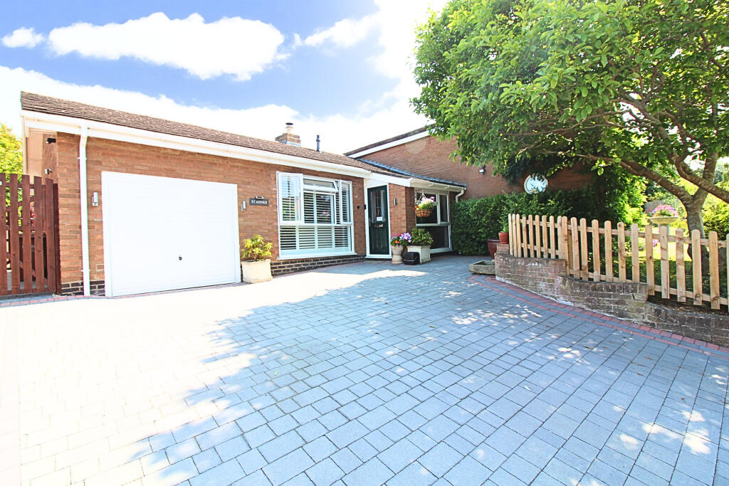 Main image of property: Back Lane, Great Comberton, Pershore, WR10 3DP