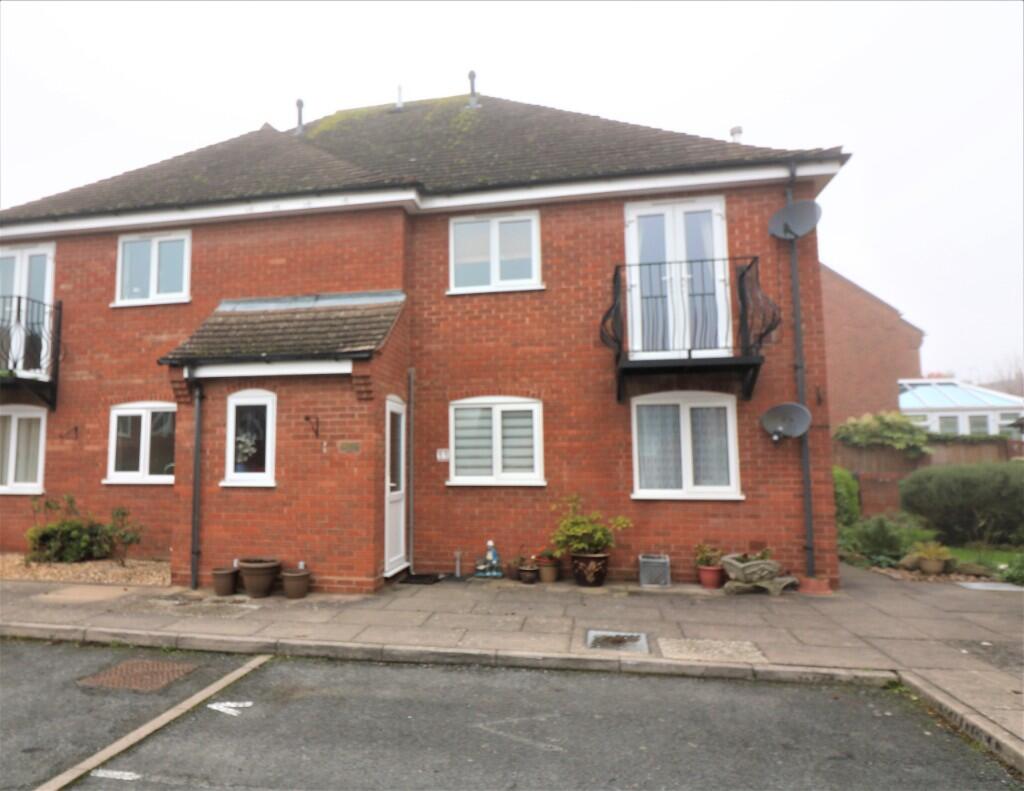 2 bedroom flat for rent in Old Market Court, Pershore, Worcestershire, WR10