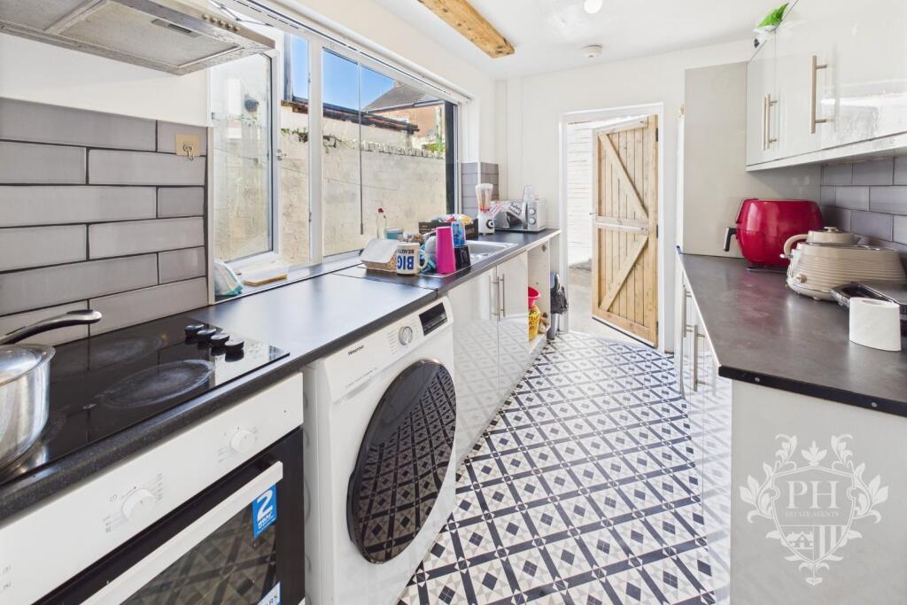 2 bedroom terraced house
