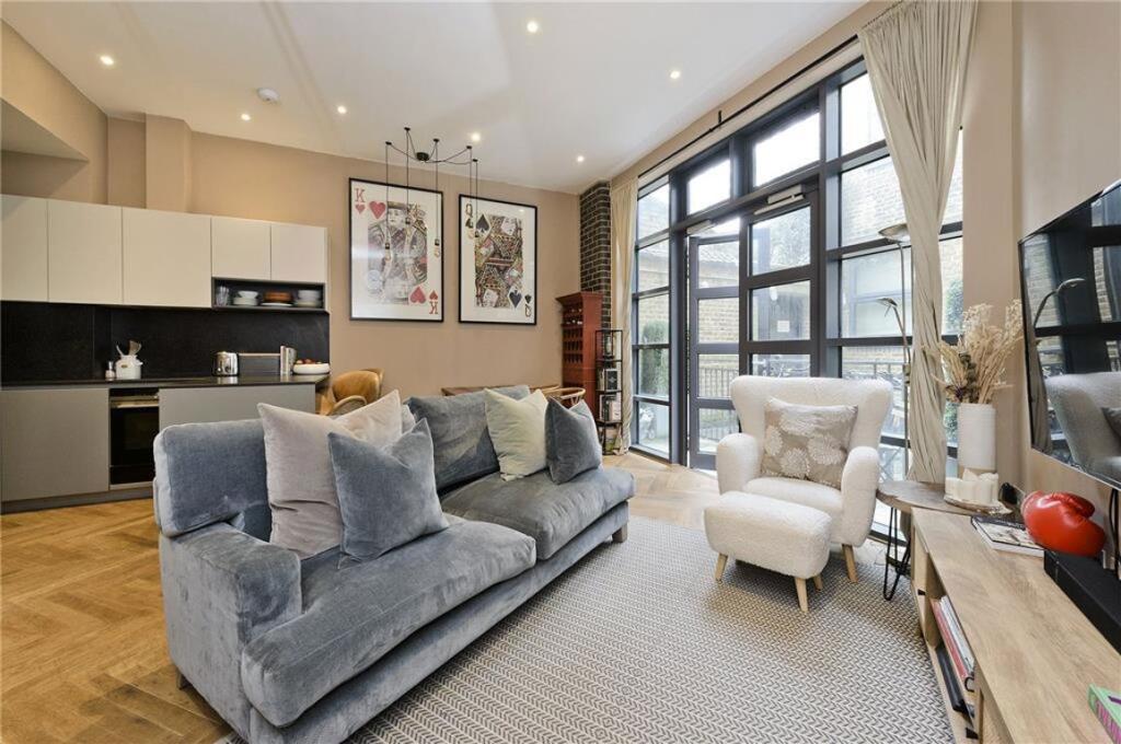 Main image of property: Atalanta Street, Bishops Park