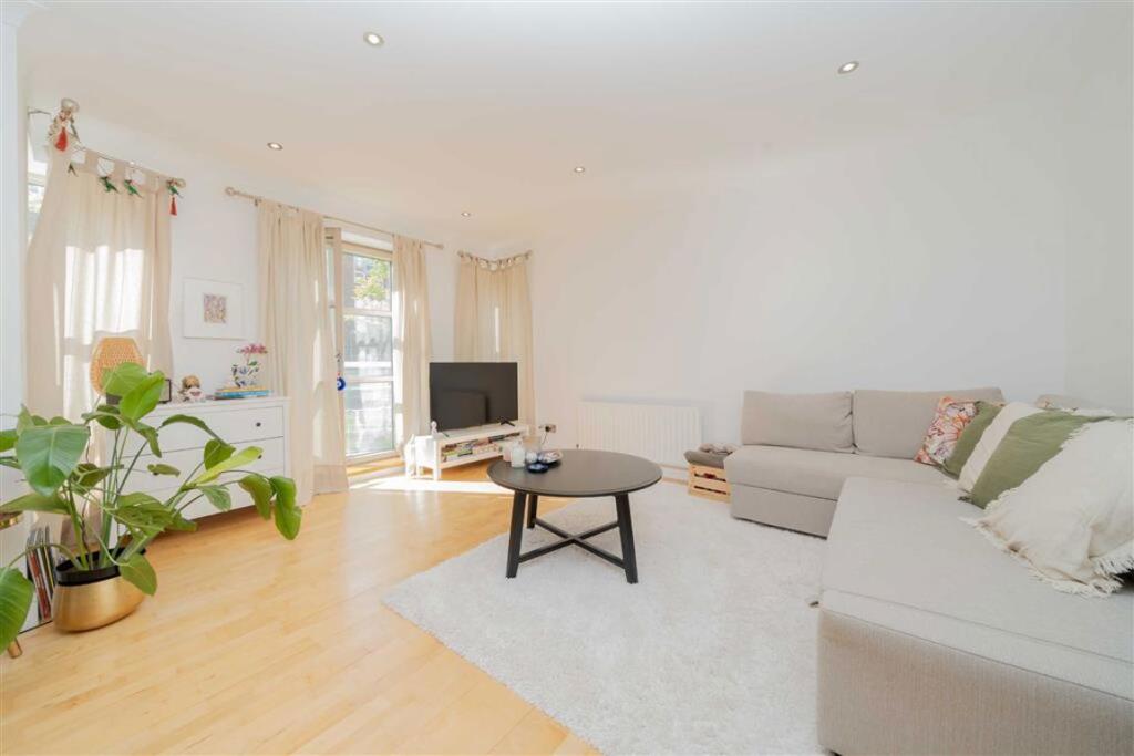 Main image of property: King Henry's Reach, London