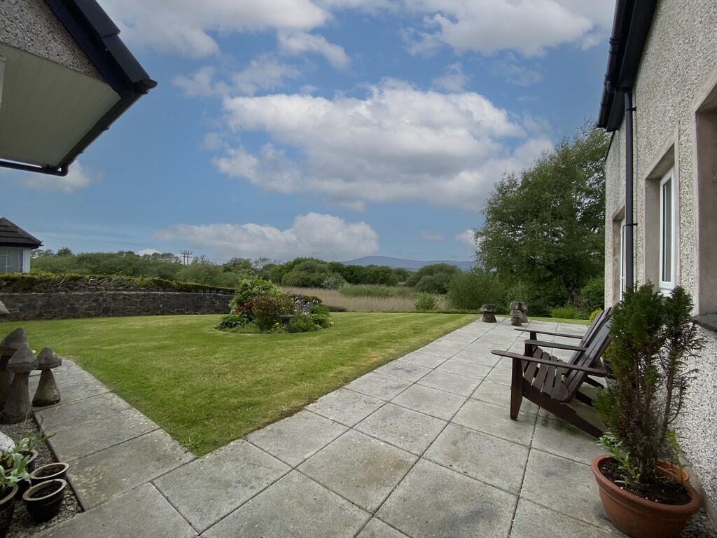 5 bedroom detached house for sale in Saves Lane, Ireleth, Askamin
