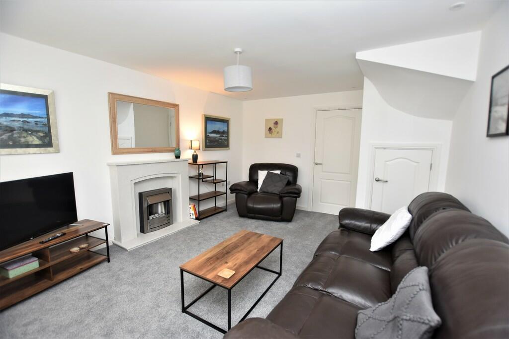 4 bedroom semidetached house for sale in Friars Lane, Barrowin