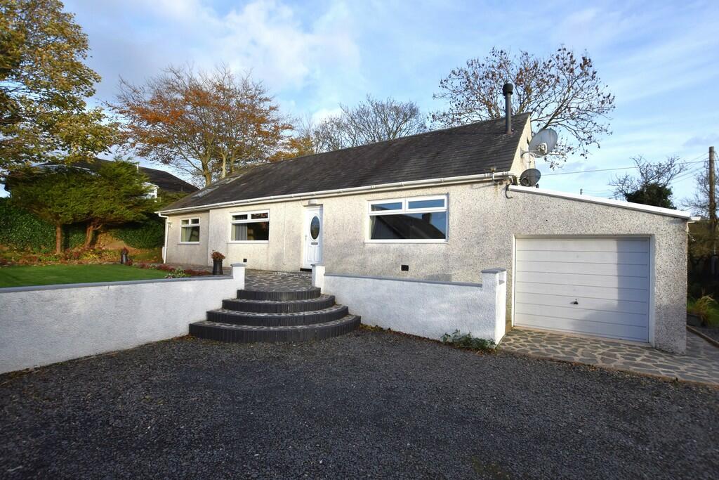 4 bedroom detached bungalow for sale in Ireleth Road, AskaminFurness
