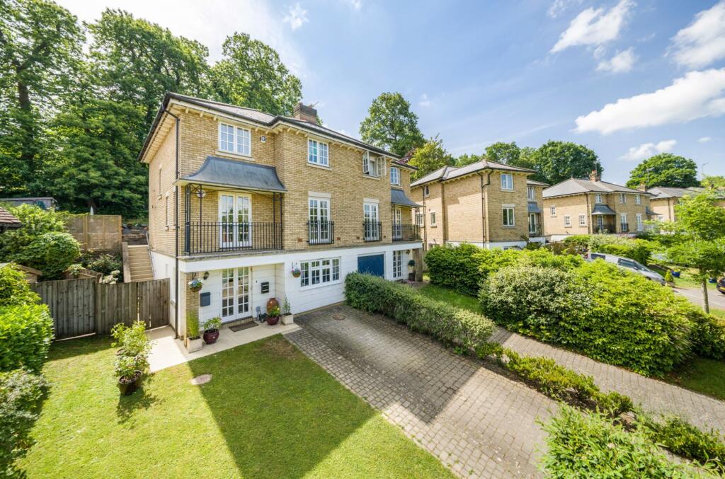Main image of property: Richmond Place, Tunbridge Wells, TN2