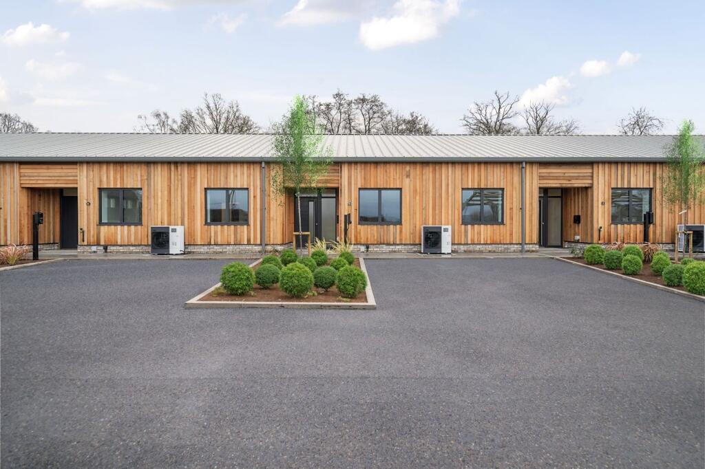 Main image of property: 3 Cedar Barn, Fosters Farm, Hayesden Lane, TN11 9AU