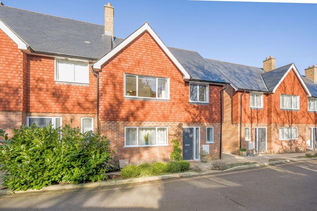 Main image of property: Birling Road, Tunbridge Wells, TN2