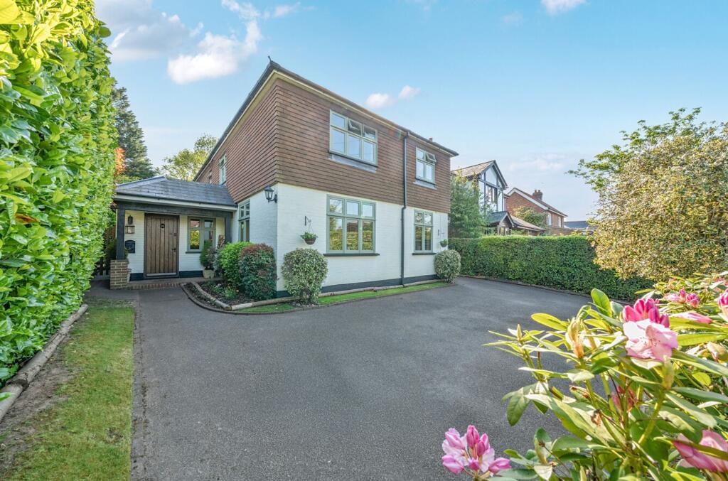 Main image of property: 14 Romford Road, Pembury, TN2